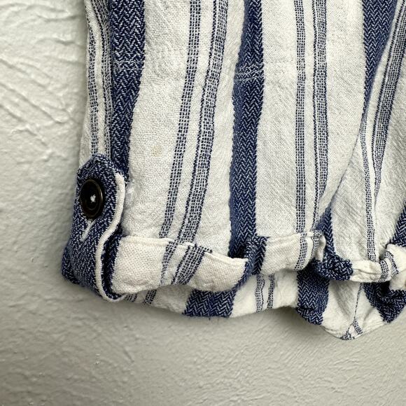 Per Se Striped Linen Blend Shorts - Picture 4 of 9